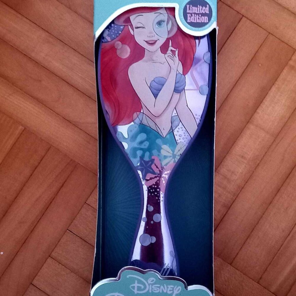 Disney The Little Mermaid Limited Edition Wet Detangle Hairbrush